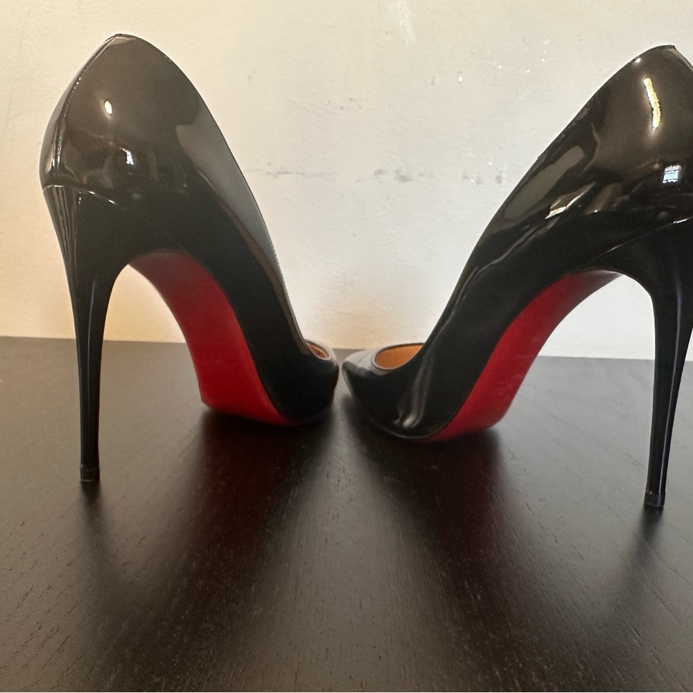 Christian Louboutin Pigalle Follies 100 patent black size 39 with box